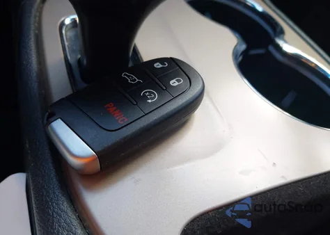 2015 Jeep Grand Cherokee Limited из США, поврежденный, VIN 1C4RJEBG0FC686057